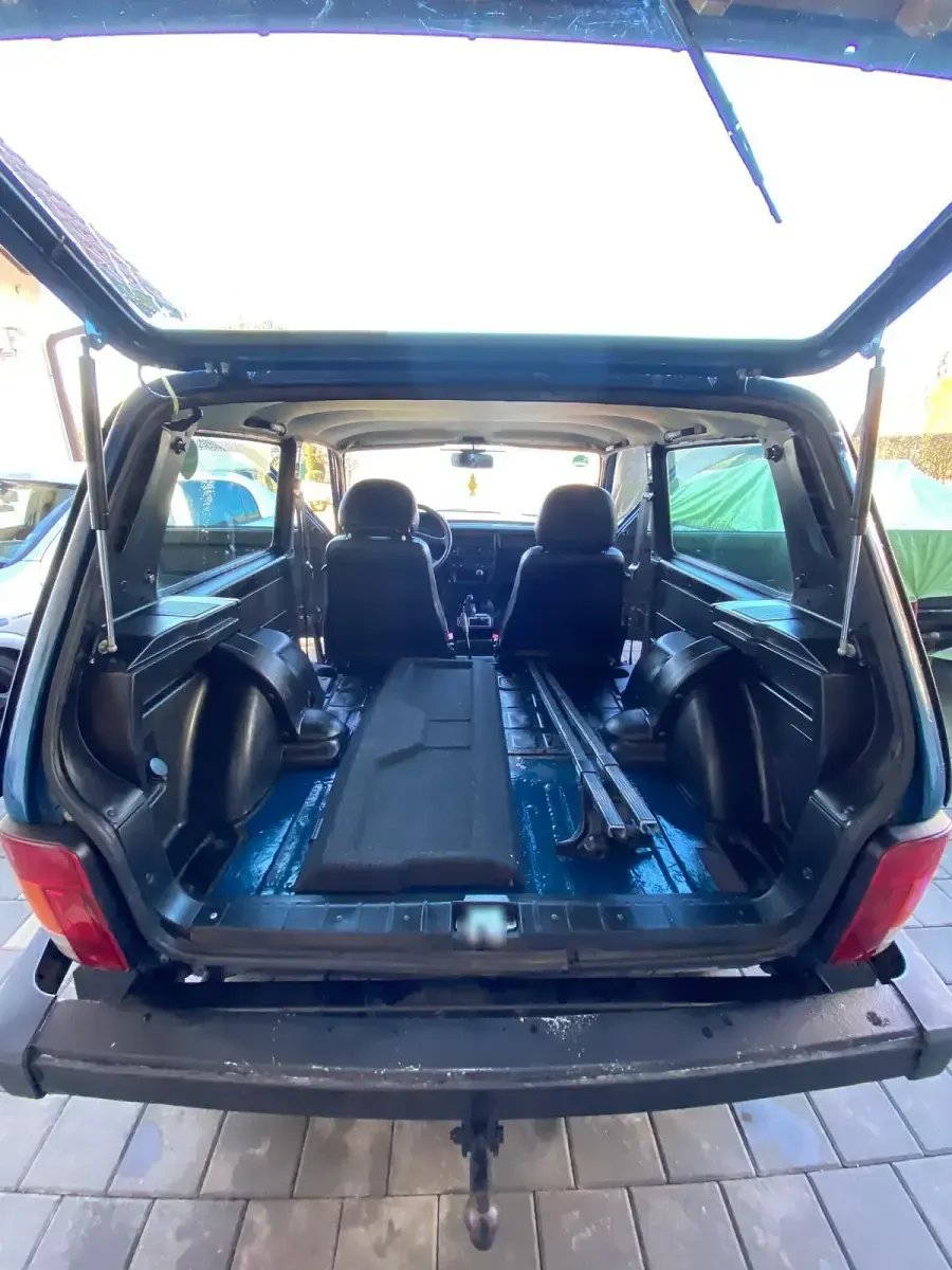 Second-hand Lada niva 86 CP (63 kW) 2012 Albastru SUV