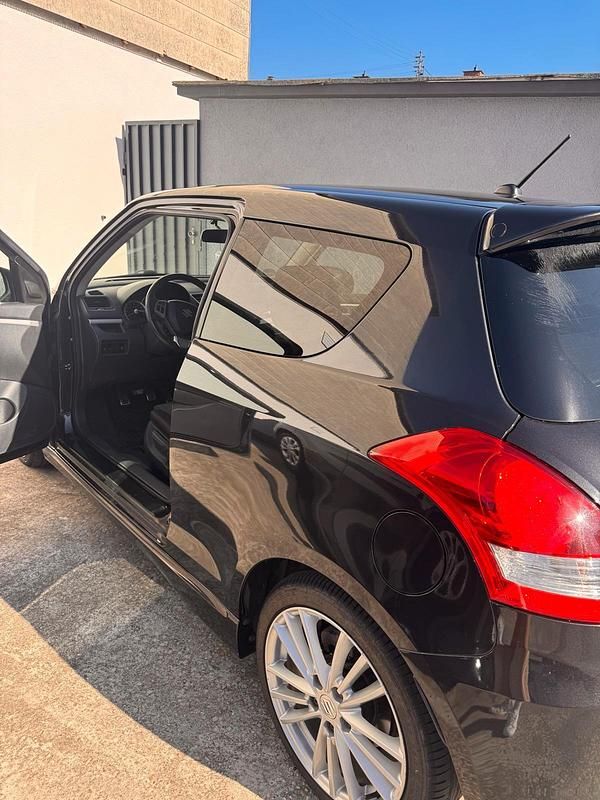 Schwarz Gebraucht 2013 Suzuki Swift Sport Kleinwagen | 6.200 € (Fairer Preis) - Bild 1/4