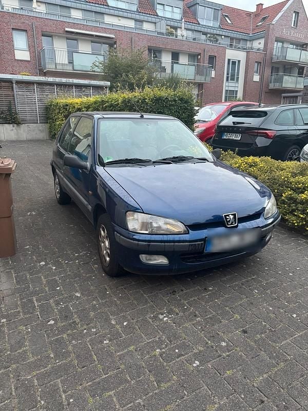 Blau Gebraucht 1998 Peugeot 106 Kleinwagen | 1.100 € (Fairer Preis) - Bild 1/4