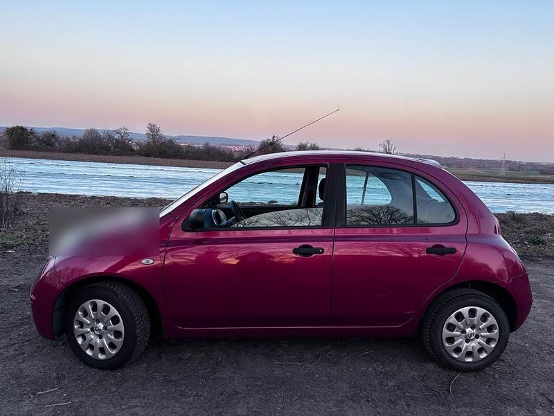 Gebraucht Nissan Micra 65 PS (47 kW) 2009 Rot Limousine