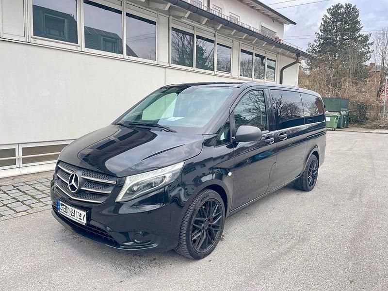 Gebraucht Mercedes Vito 190 PS (139 kW) 2017 Schwarz Van
