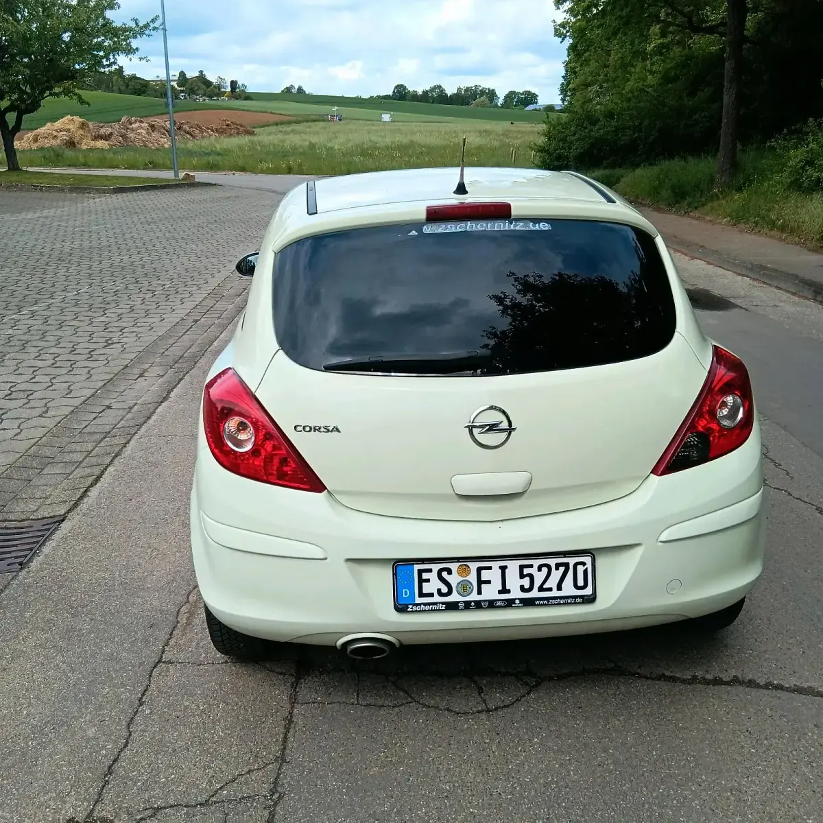 Używany Opel Corsa 87 KM (63 kW) 2011 Andere farben Hatchback