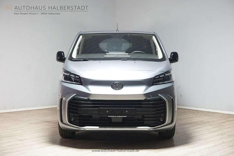Gebraucht Toyota Proace Verso 177 PS (130 kW) 2025 Grau Kombi