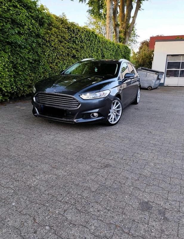 Grau Gebraucht 2016 Ford Mondeo Titanium Kombi | 9.400 € (Fairer Preis) - Bild 1/4