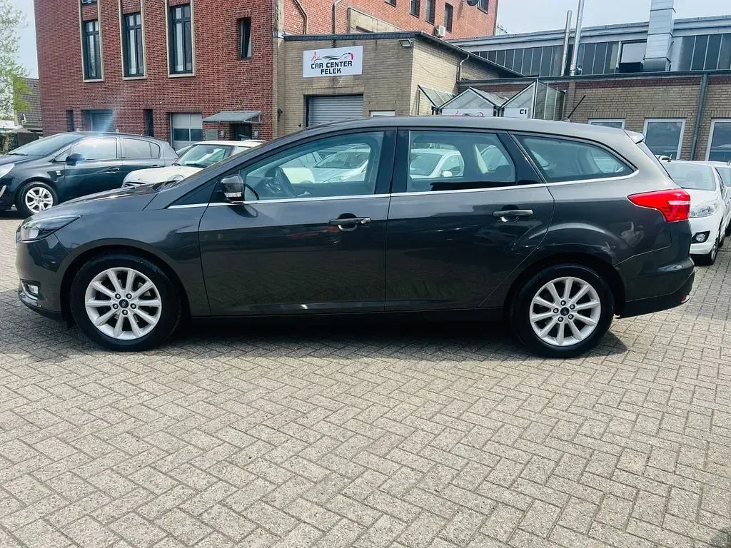 Second-hand Ford Focus Titanium 101 CP (74 kW) 2017 Gri Break