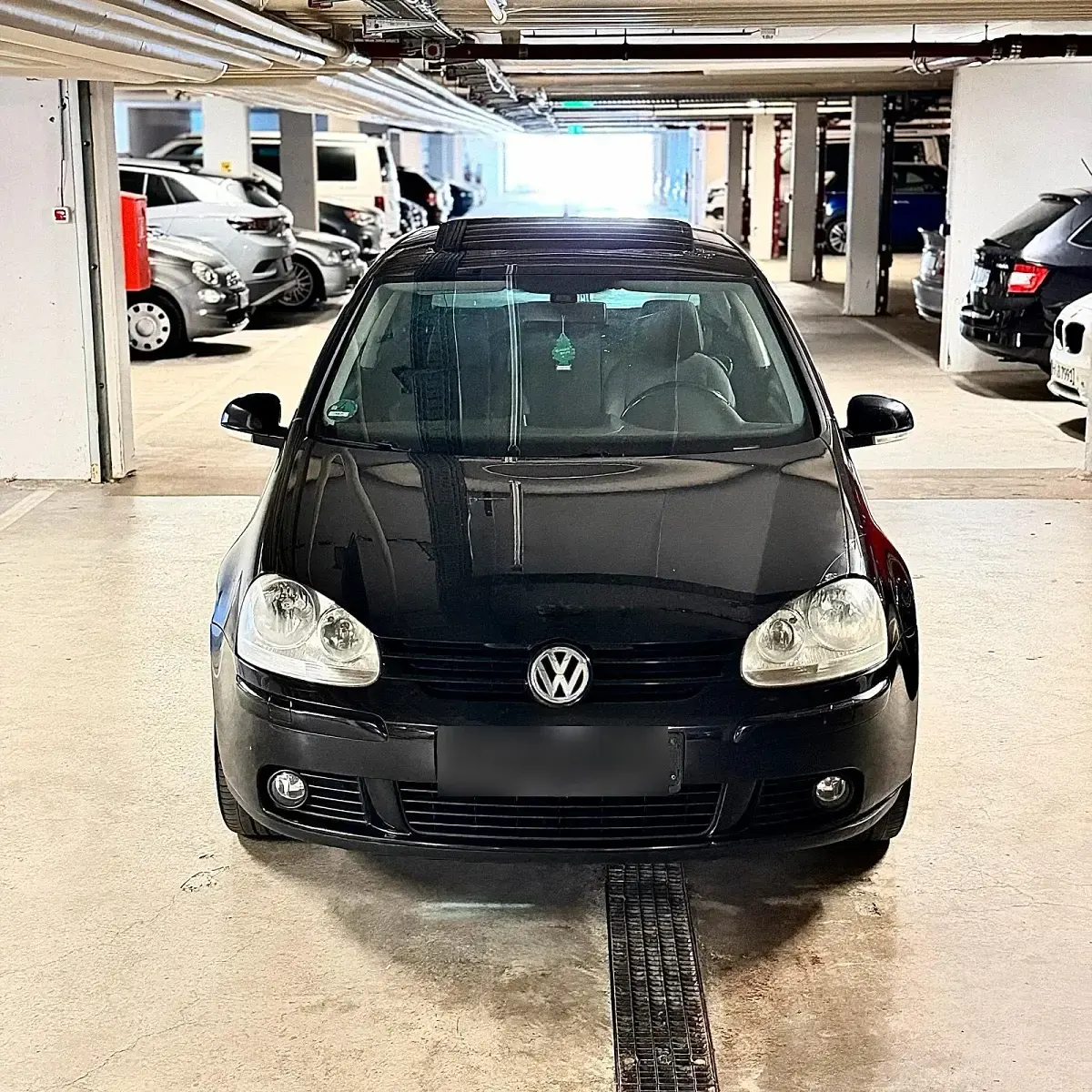 Gebraucht VW Golf VI 85 PS (62 kW) 2008 Schwarz Kleinwagen