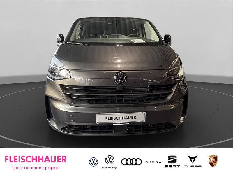 Neu VW T7 150 PS (110 kW) 2026 Grau Van