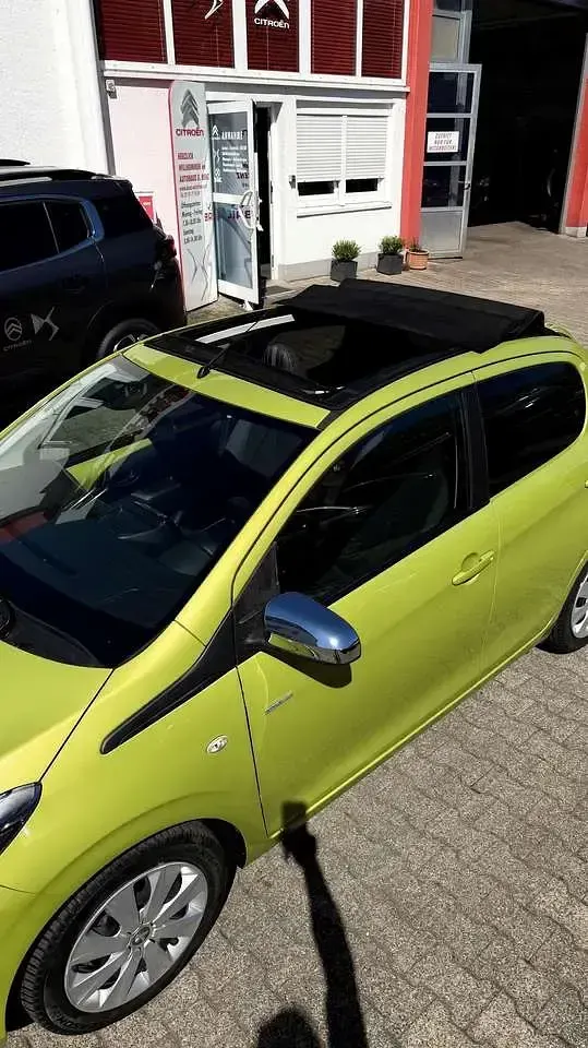 Gebraucht Peugeot 108 Style 72 PS (52 kW) 2019 Lackierung blau genesis/met Kleinwagen