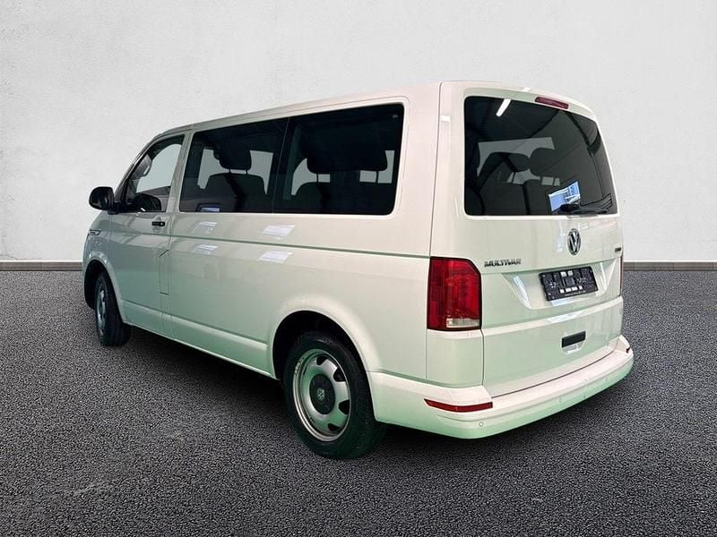 Second-hand VW Multivan Trendline 150 CP (110 kW) 2020 Alb Monovolum