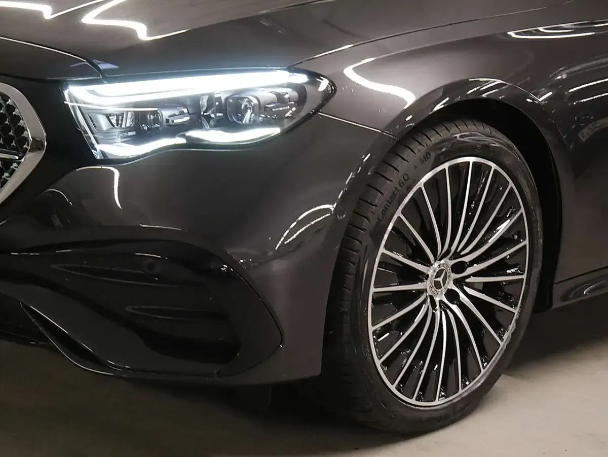 Gebraucht Mercedes E220 AMG 197 PS (144 kW) 2026 Grau Limousine