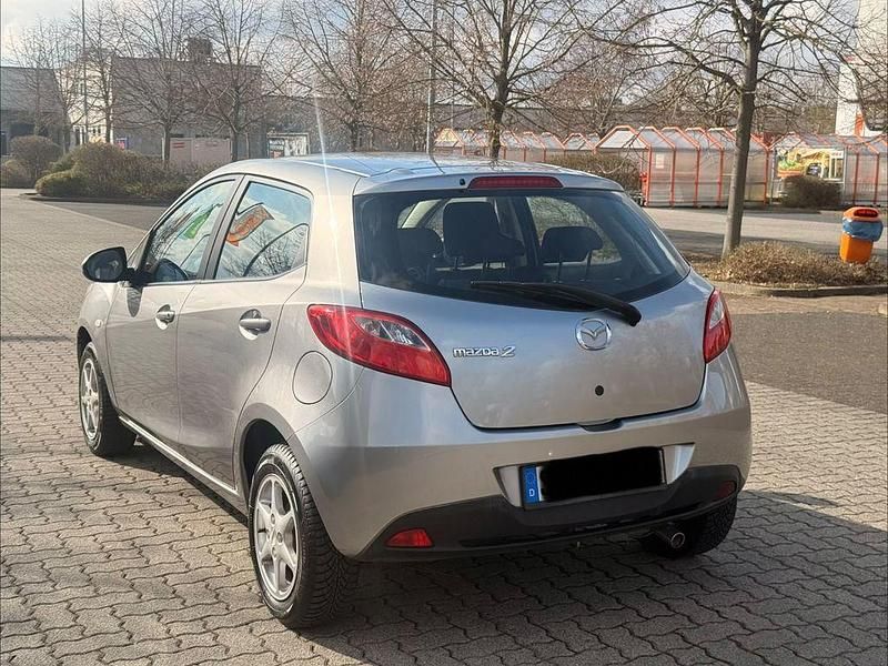 Używany Mazda 2 Center-Line 84 KM (61 kW) 2012 Szary Hatchback