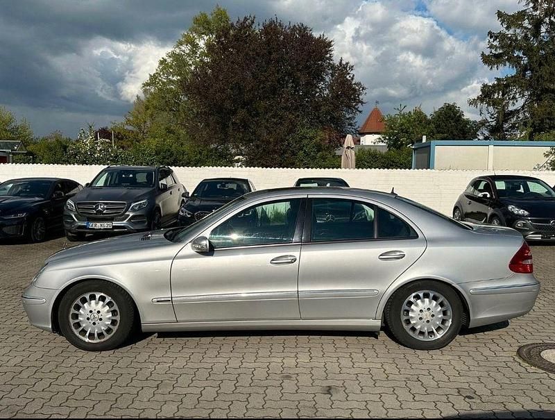 Gebraucht Mercedes E320 Elegance 224 PS (164 kW) 2002 Silber Limousine