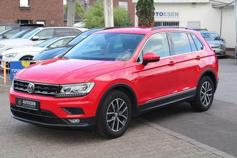 Rot Gebraucht 2019 VW Tiguan Comfortline SUV | 22.900 € (Guter Preis) - Bild 1/4