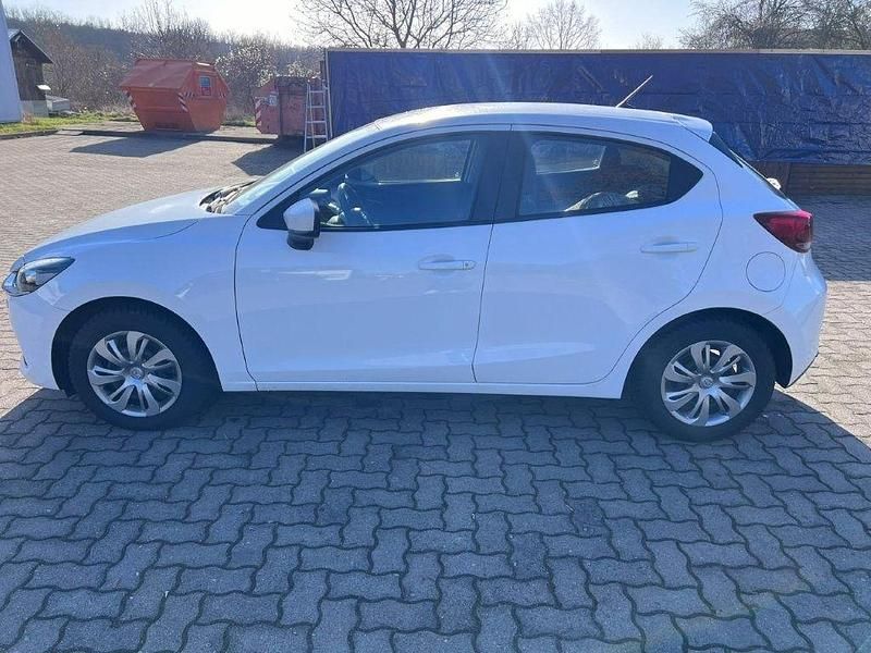Second-hand Mazda 2 90 CP (66 kW) 2022 Alb Berlinǎ
