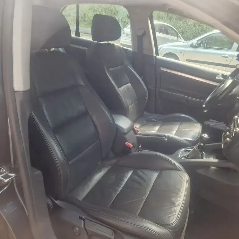 Gebraucht VW Jetta Sportline 105 PS (77 kW) 2005 Blau Limousine