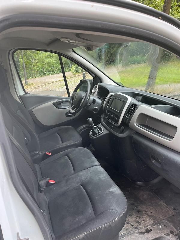 Gebraucht Renault Traffic 95 PS (69 kW) 2019 Weiß Van