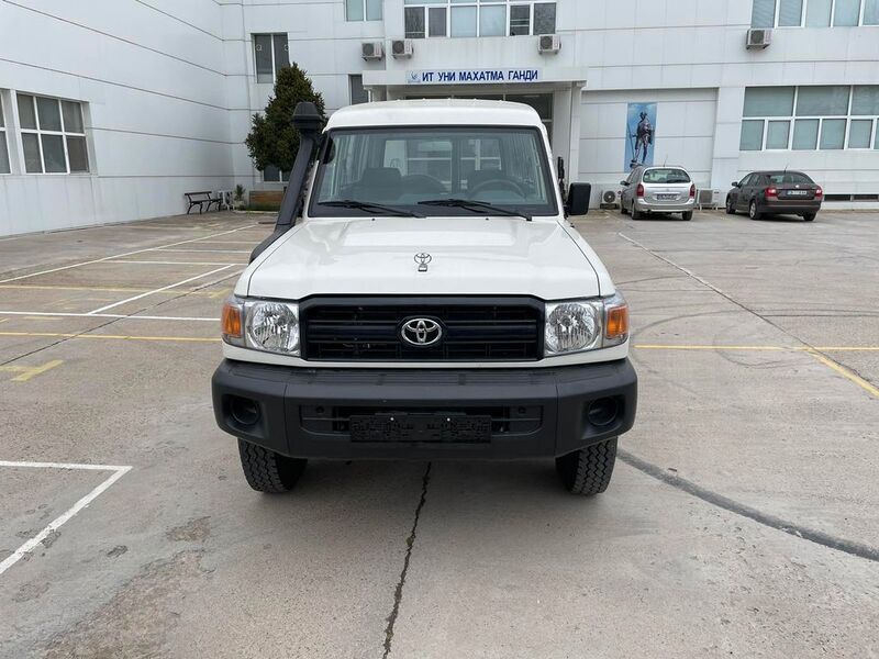 Gebraucht Toyota Land Cruiser 131 PS (96 kW) 2024 Weiß SUV