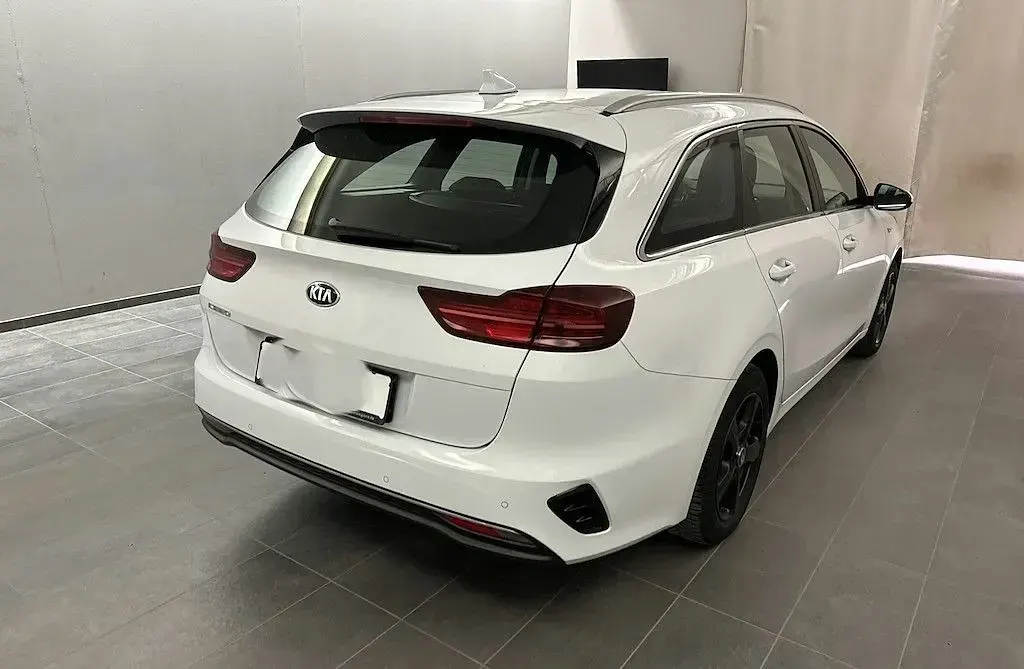 Gebraucht Kia Ceed Sportswagon 140 PS (102 kW) 2020 Weiß Kombi