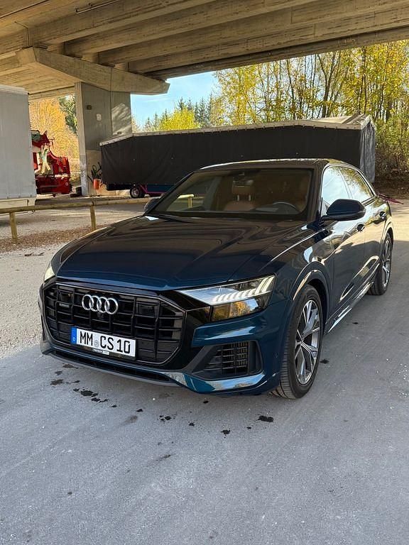 Blau Gebraucht 2019 Audi Q8 Ambiente SUV | 47.990 € (Fairer Preis) - Bild 1/4