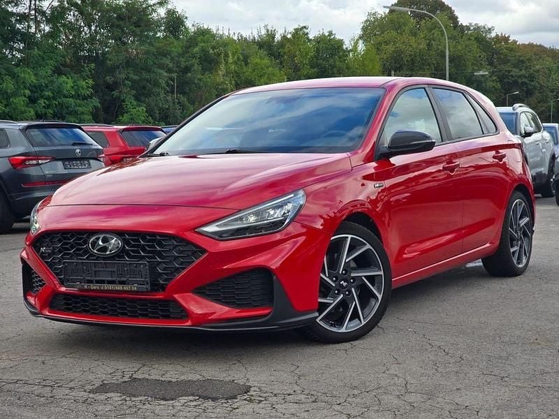 Rot Gebraucht 2022 Hyundai i30 N Line Limousine | 18.999 € (Fairer Preis) - Bild 1/4