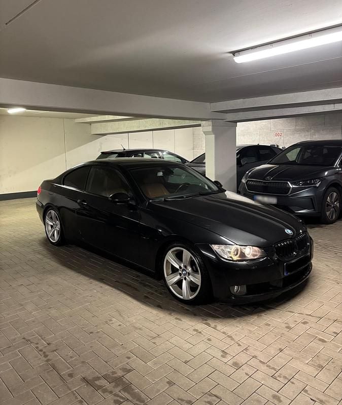 Gebraucht BMW 330 272 PS (200 kW) 2007 Schwarz Coupé