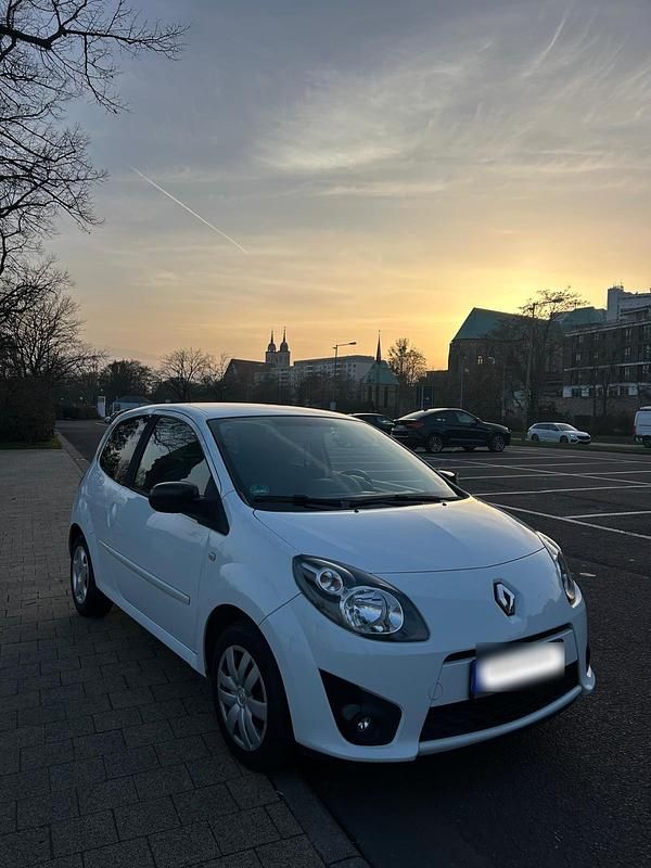 Second-hand Renault Twingo 75 CP (55 kW) 2010 Alb Hatchback