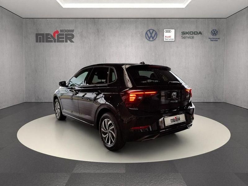 Neu VW Polo Life 95 PS (69 kW) 2025 Deep black perleffekt Limousine