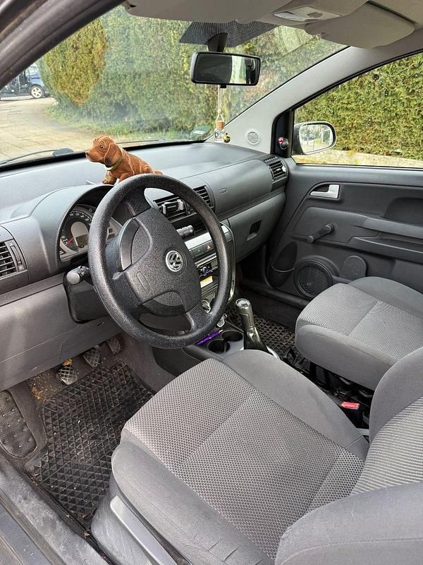 Gebraucht VW Fox 54 PS (39 kW) 2007 Grau Kleinwagen