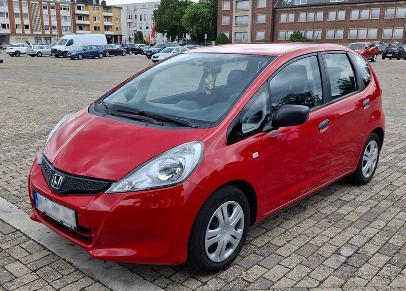 Rot Gebraucht 2014 Honda Jazz Trend Kleinwagen | 5.700 € (Fairer Preis) - Bild 1/4