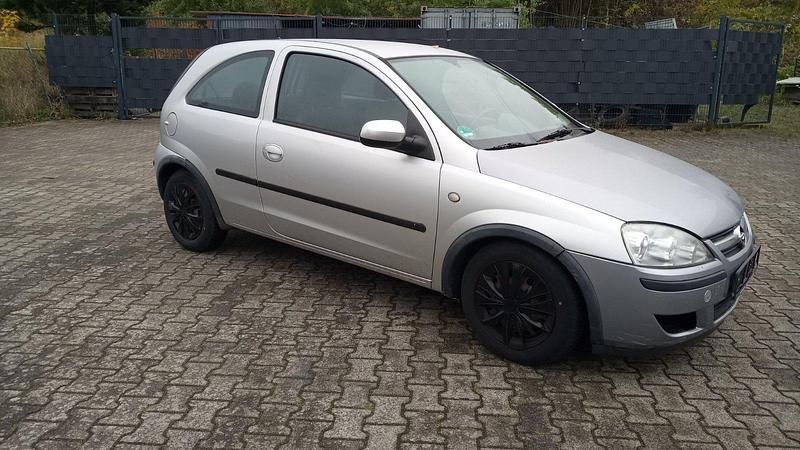 Silber Gebraucht 2004 Opel Corsa Limousine | 300 € (Superpreis) - Bild 1/4