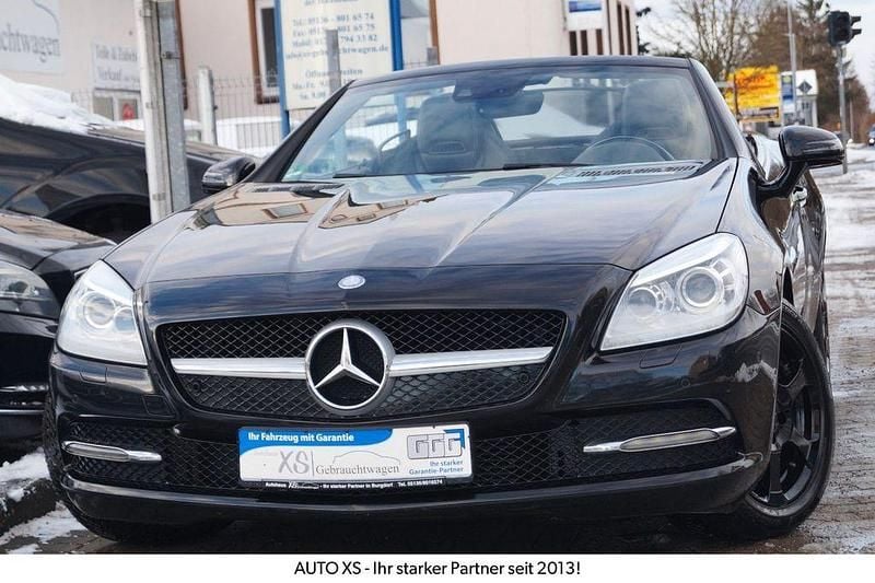 Schwarz Gebraucht 2013 Mercedes SLK200 Cabrio | 14.990 € (Fairer Preis) - Bild 1/4