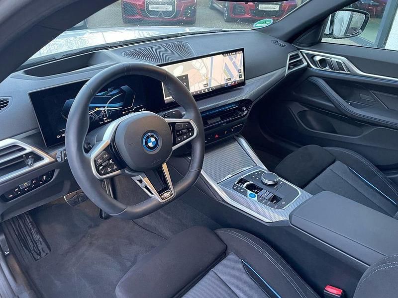 Gebraucht BMW i4 Comfort Edition 250 kW (340 PS) 2025 Alpinweiss Limousine