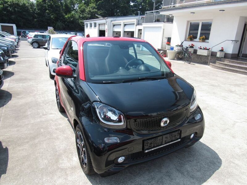 Schwarz Gebraucht 2016 Smart ForTwo Cabrio Cabrio | 11.900 € (Fairer Preis) - Bild 1/4