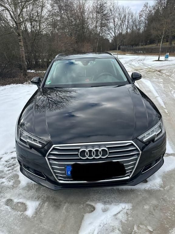 Gebraucht Audi A4 Ambiente 218 PS (160 kW) 2017 Schwarz Kombi