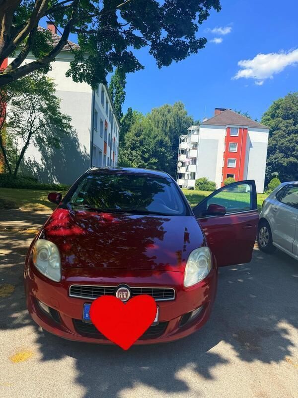 Rot Gebraucht 2008 Fiat Bravo Kleinwagen | 3.000 € (Etwas zu teuer) - Bild 1/4