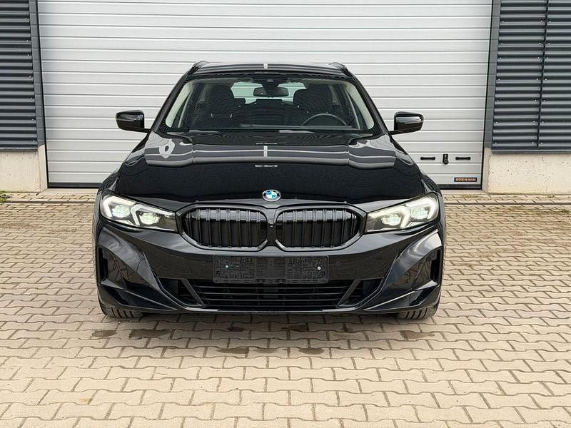 Gebraucht BMW 320 Performance 190 PS (139 kW) 2022 Schwarz Limousine