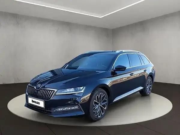 Gebraucht Skoda Superb 200 PS (147 kW) 2023 Blackmagic perleffekt Kombi