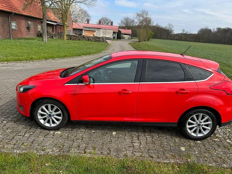 Usata Ford Focus 120 CV (88 kW) 2017 Rosso Berlina