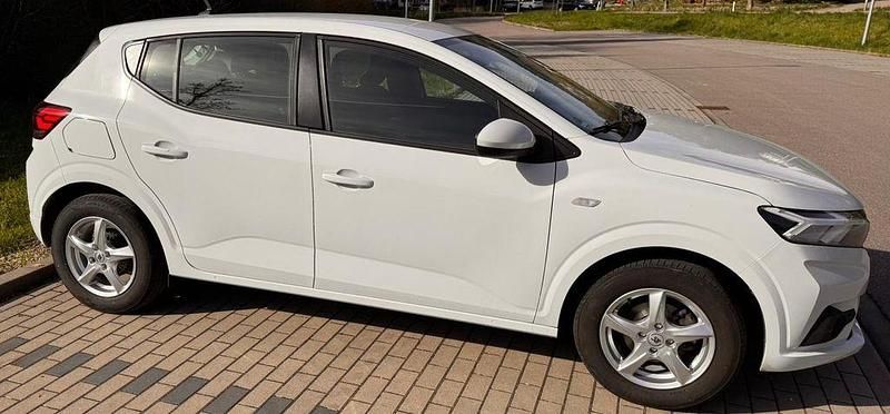 Gebraucht Dacia Sandero Expression 101 PS (74 kW) 2024 Weiß Limousine