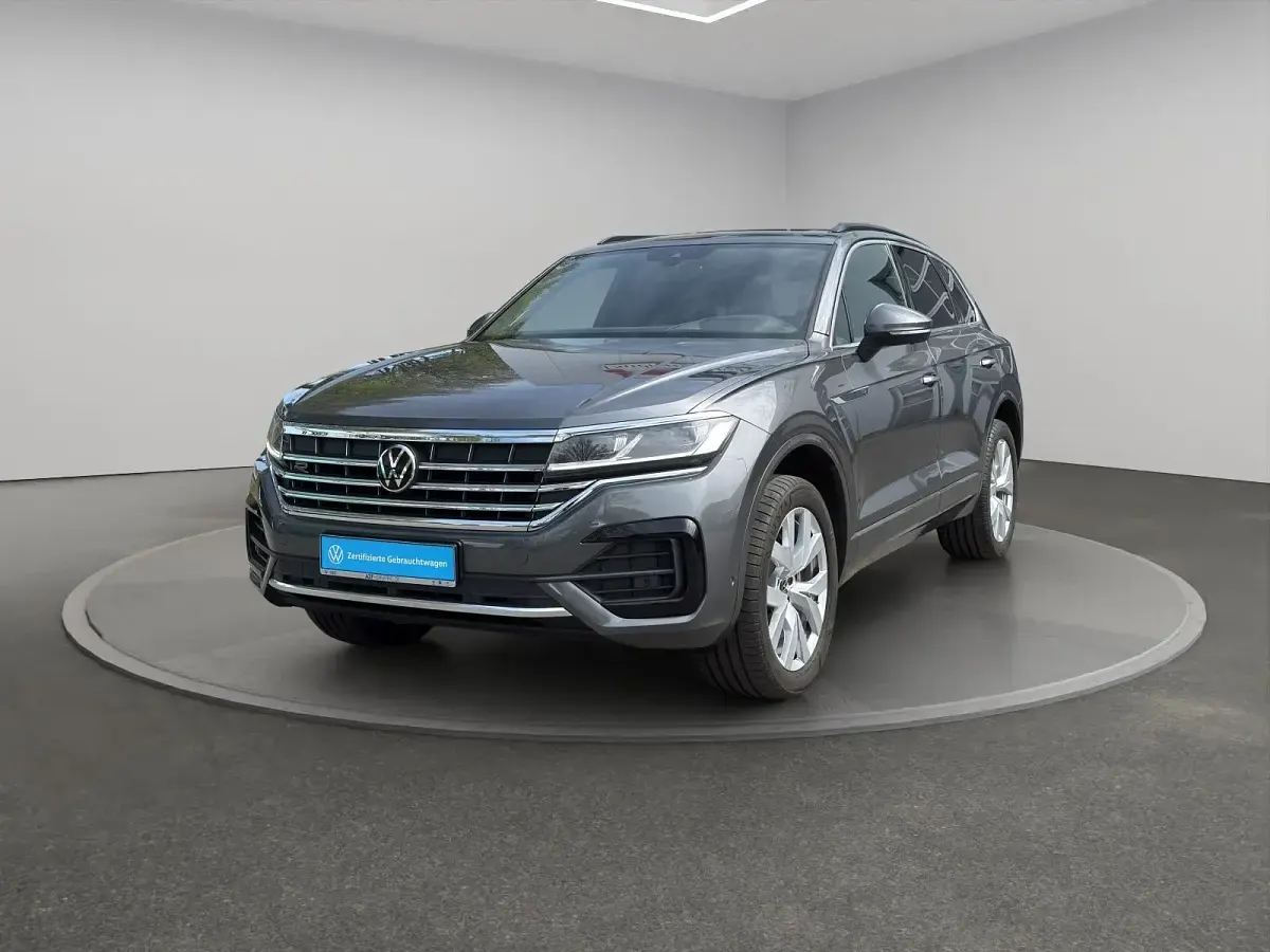 Gebraucht VW Touareg R-line 286 PS (210 kW) 2023 Siliziumgrau metallic SUV