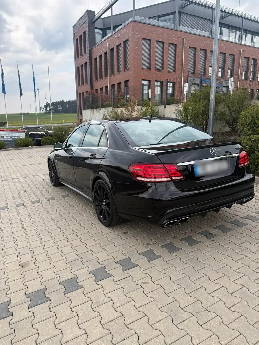 Gebraucht Mercedes E63 AMG AMG 557 PS (409 kW) 2014 Schwarz Limousine