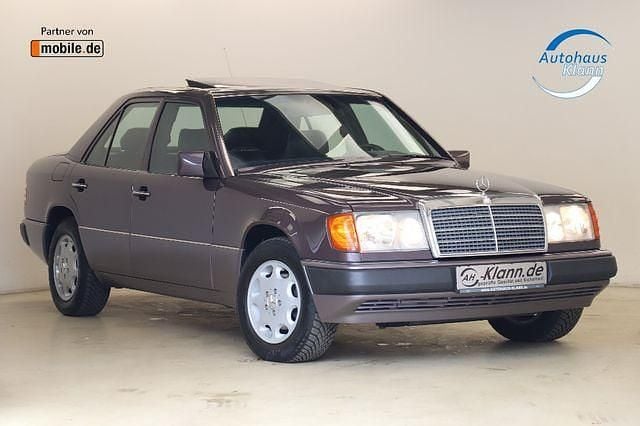 Gebraucht Mercedes E300 179 PS (131 kW) 1993 Violett Limousine