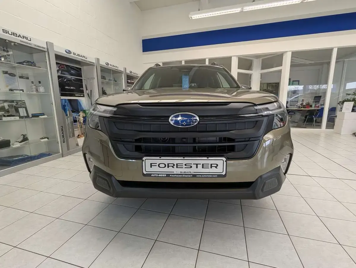 Neu Subaru Forester Exclusive+ 136 PS (100 kW) 2026 Autumn green SUV