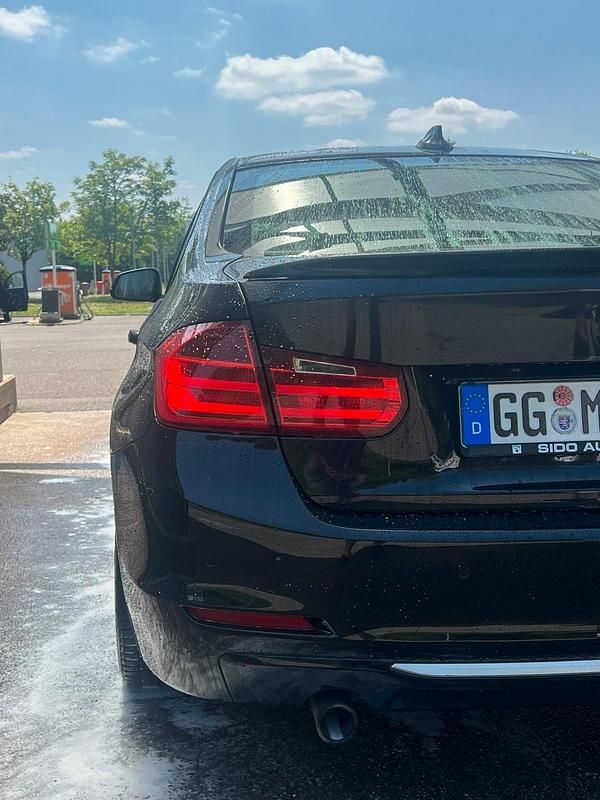 Schwarz Gebraucht 2012 BMW 320 M Performance Limousine | 8.000 € (Superpreis) - Bild 1/4