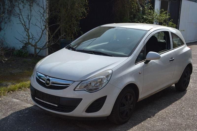 Gebraucht Opel Corsa 69 PS (50 kW) 2012 Weiß Kleinwagen