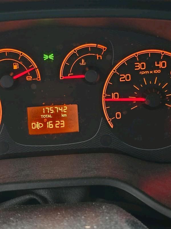 Gebraucht Fiat Doblò 105 PS (77 kW) 2010 Schwarz Van / Kleinbus