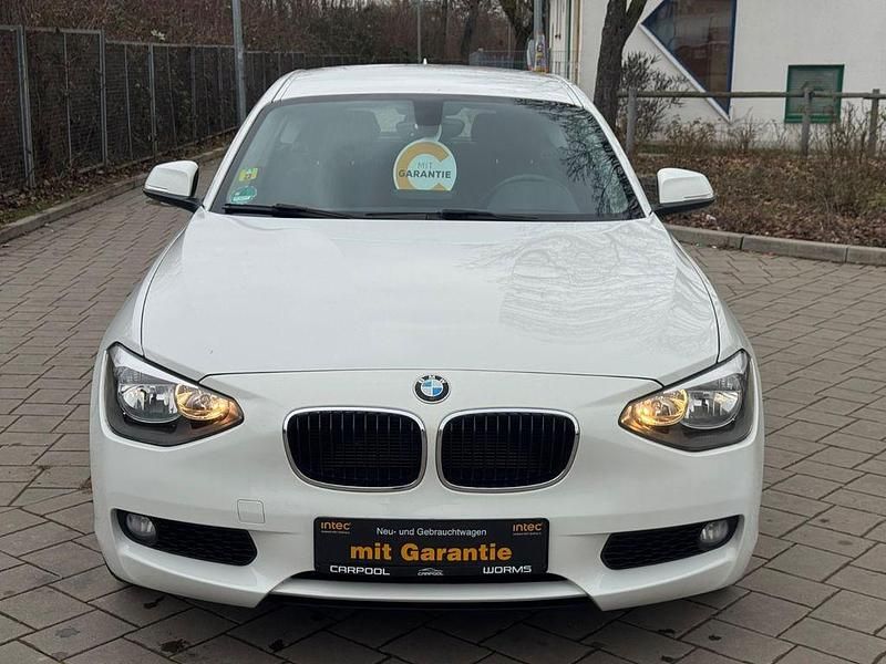 Gebraucht BMW 114 Advantage 102 PS (75 kW) 2013 Weiß Kleinwagen