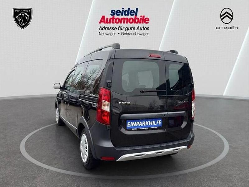 Gebraucht Dacia Dokker Stepway 131 PS (96 kW) 2021 Schwarz Van / Kleinbus