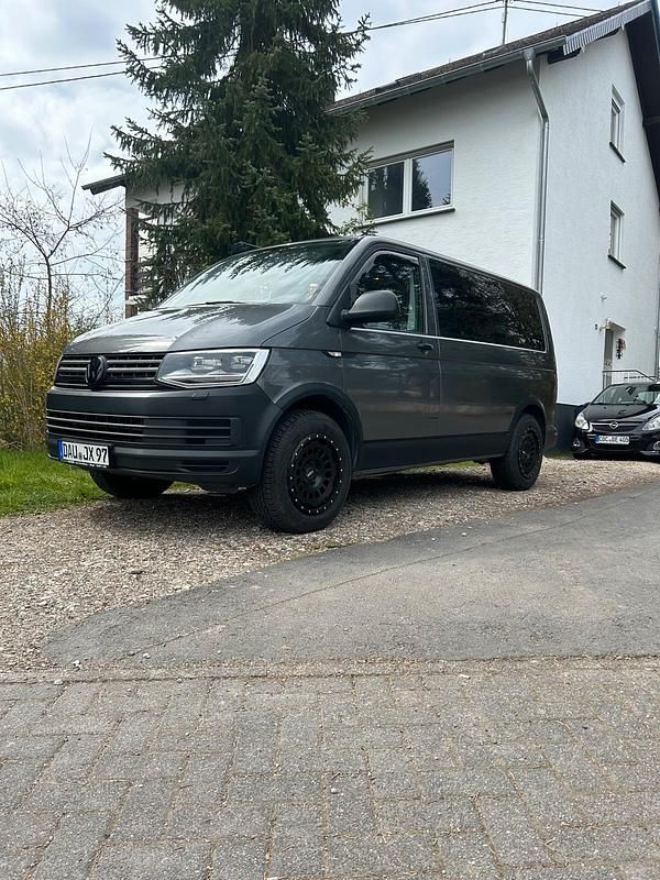 Gebraucht VW Transporter 150 PS (110 kW) 2019 Van