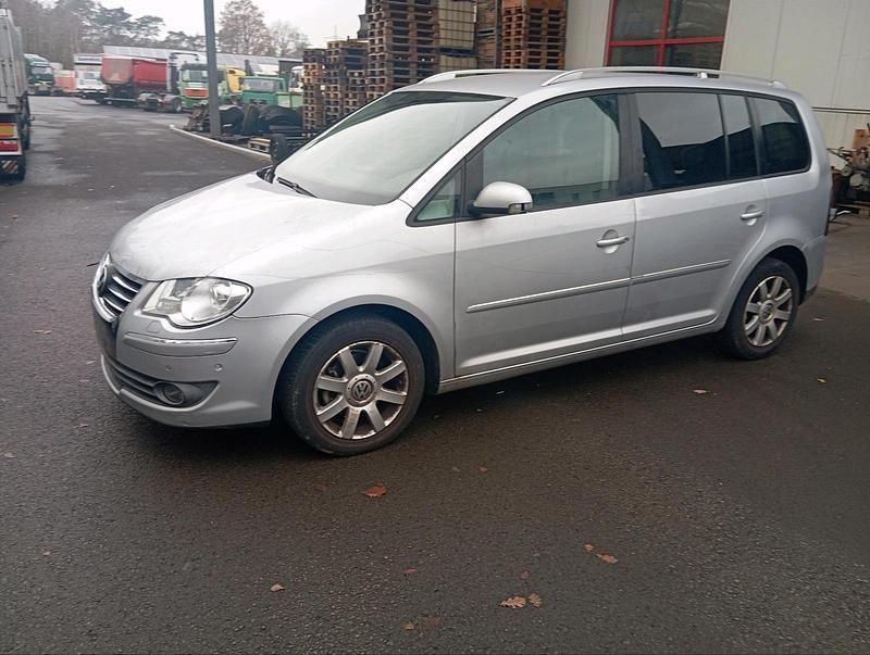 Schwarz Gebraucht 2008 VW Touran Van / Kleinbus | 3.000 € (Superpreis) - Bild 1/4